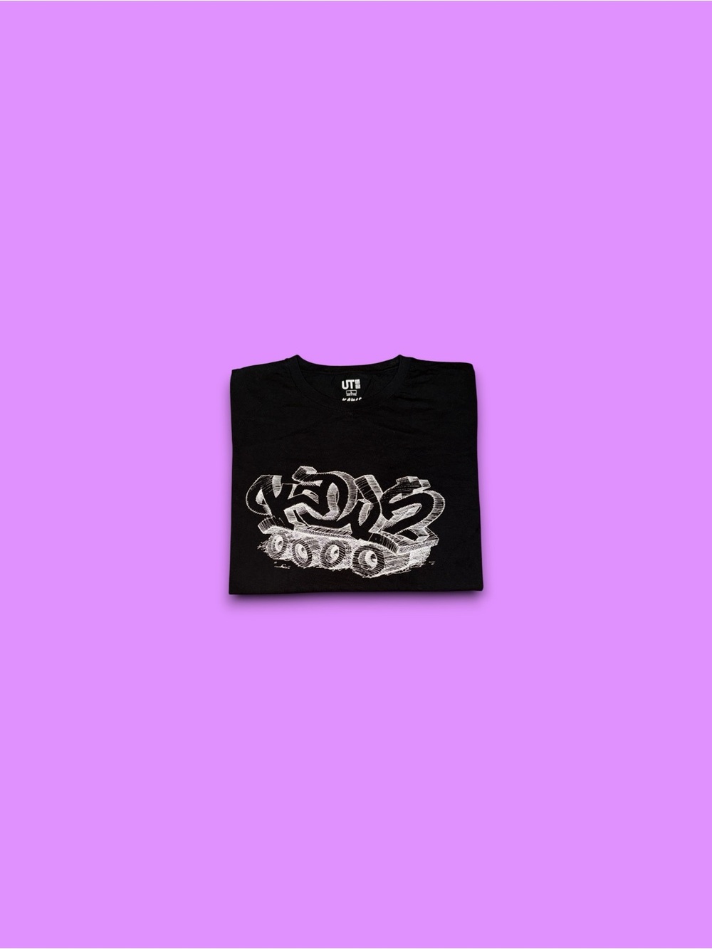 UNIQLO UT x KAWS Graffiti Tank Graphic Tee Black Logo Streetwear T-Shirt Large